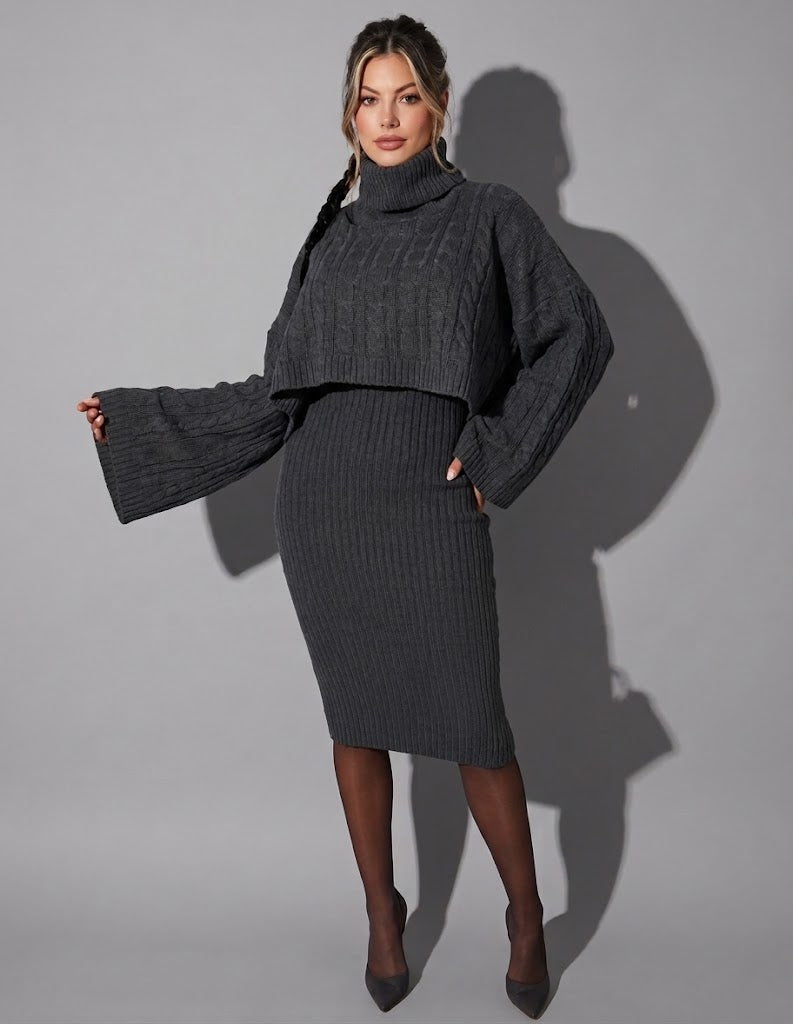 Robe Pull Torsadée Col Roulé Manches Évasées